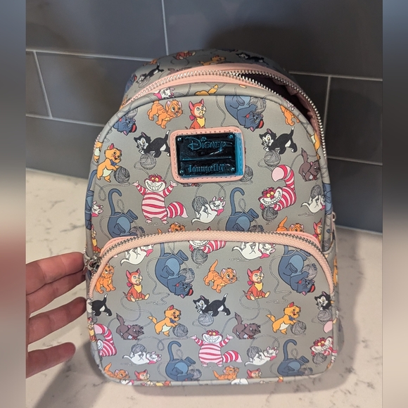 Disney loungefly aristocrats backpack - Picture 1 of 6